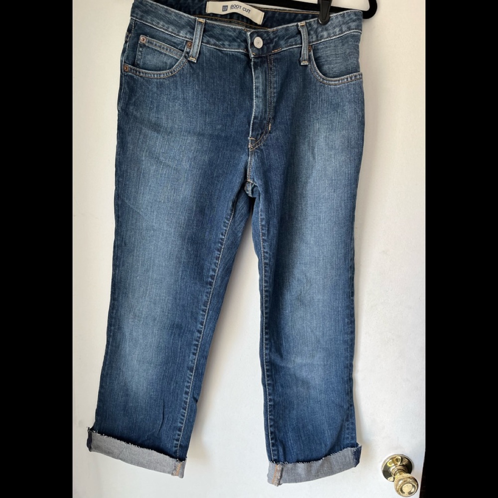 Gap size 8 long boot cut cropped jeans.